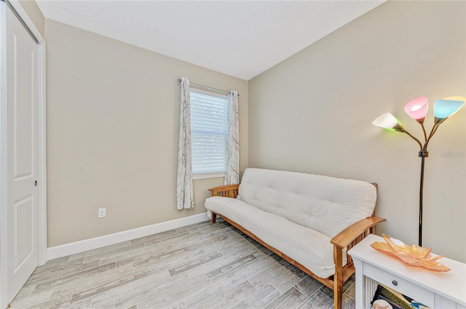 Image 34 of 54 For 17002 Hampton Falls Terrace