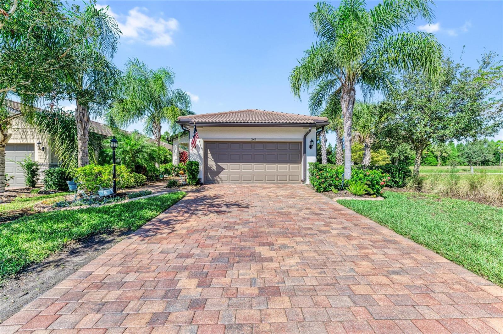 Image 39 of 54 For 17002 Hampton Falls Terrace