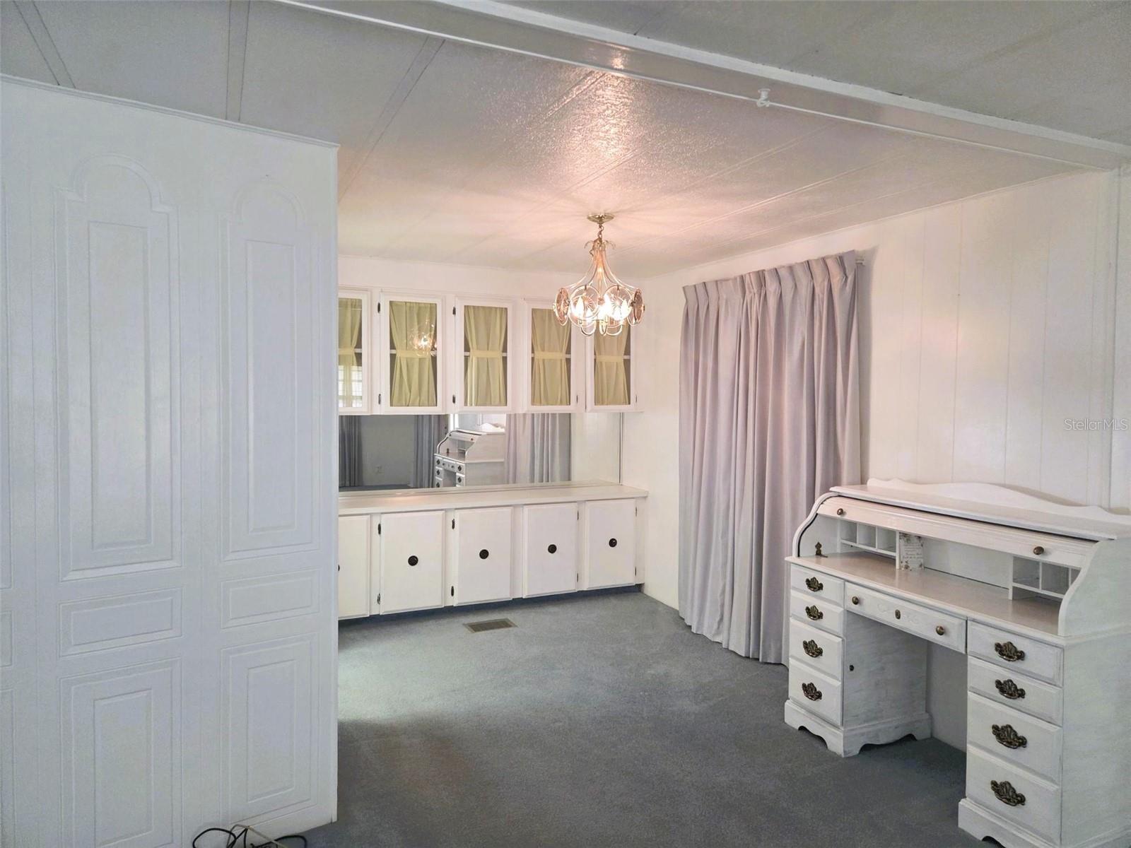 Image 12 of 21 For 7 White Oak Terrace