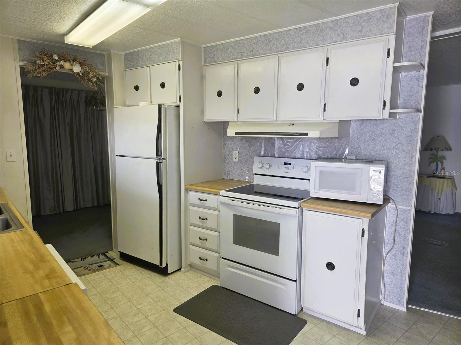 Image 7 of 21 For 7 White Oak Terrace