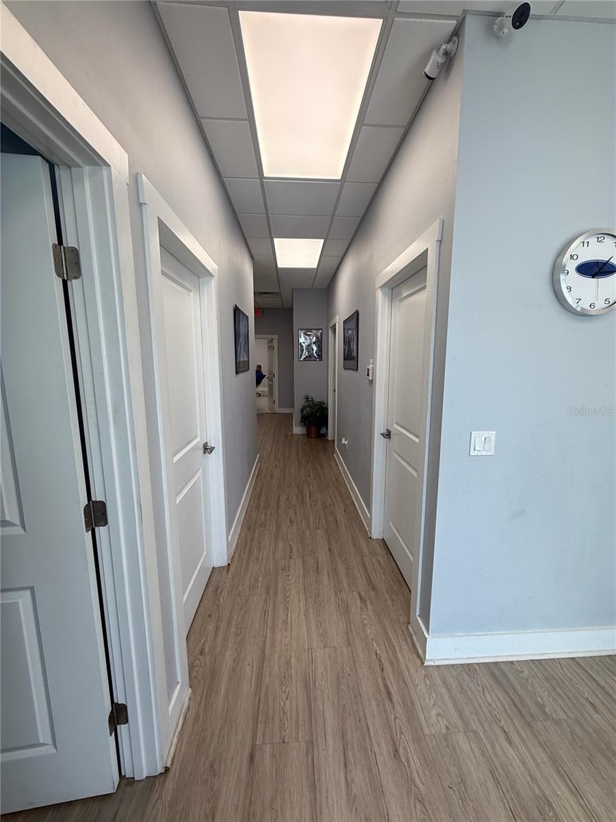 Image 37 of 47 For 6860 28th Street Circle E