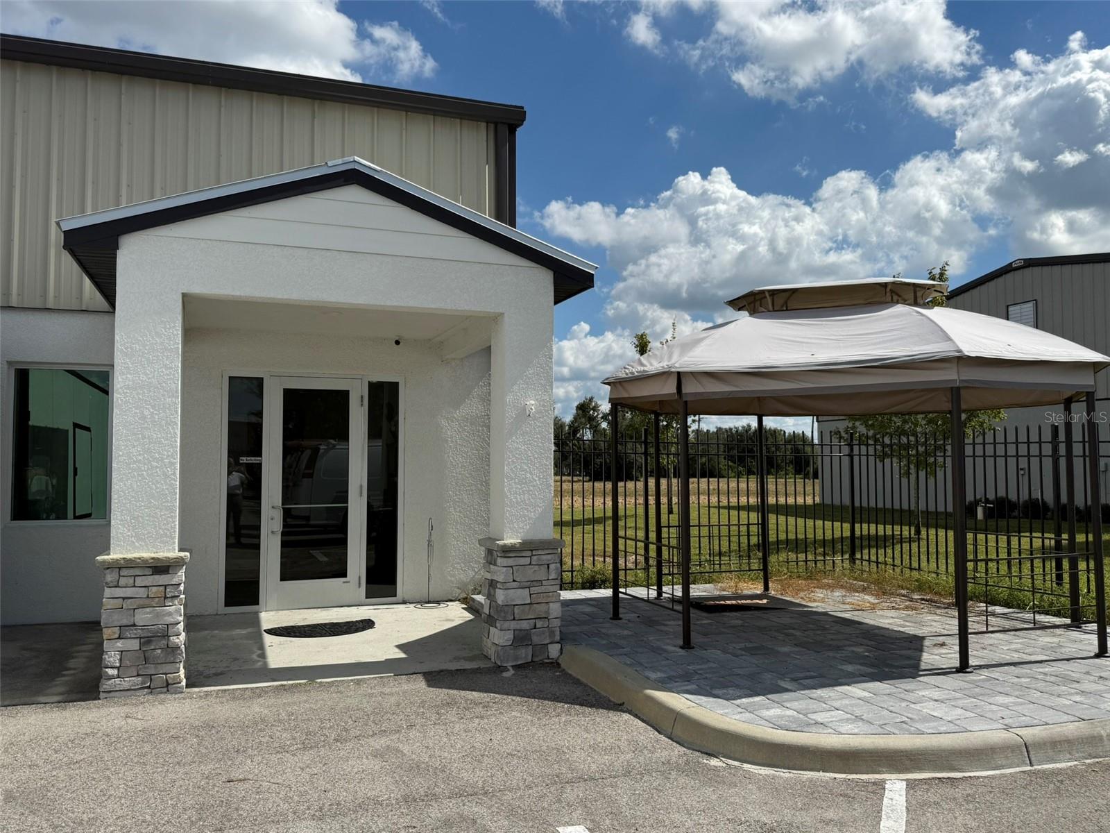 Image 5 of 47 For 6860 28th Street Circle E