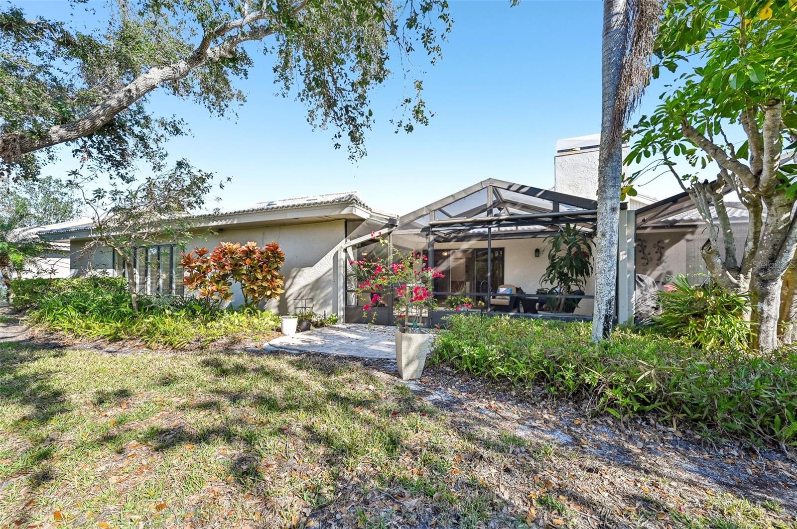 Image 36 of 45 For 3880 Wilshire Circle 28