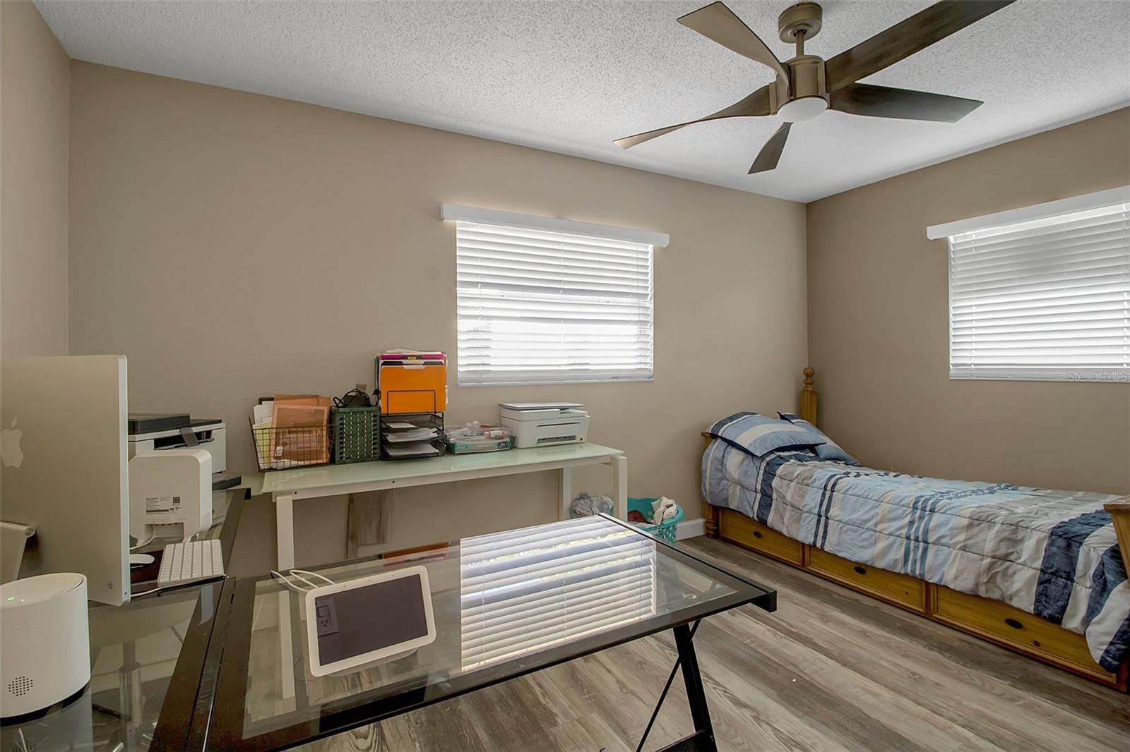 Image 11 of 17 For 8504 43rd Avenue Drive W