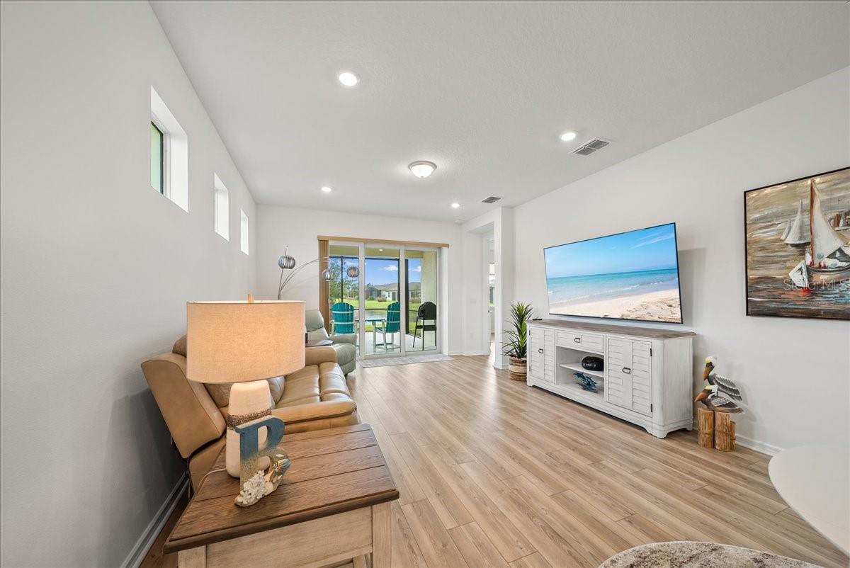 Image 20 of 68 For 9434 Ballaster Pointe Loop