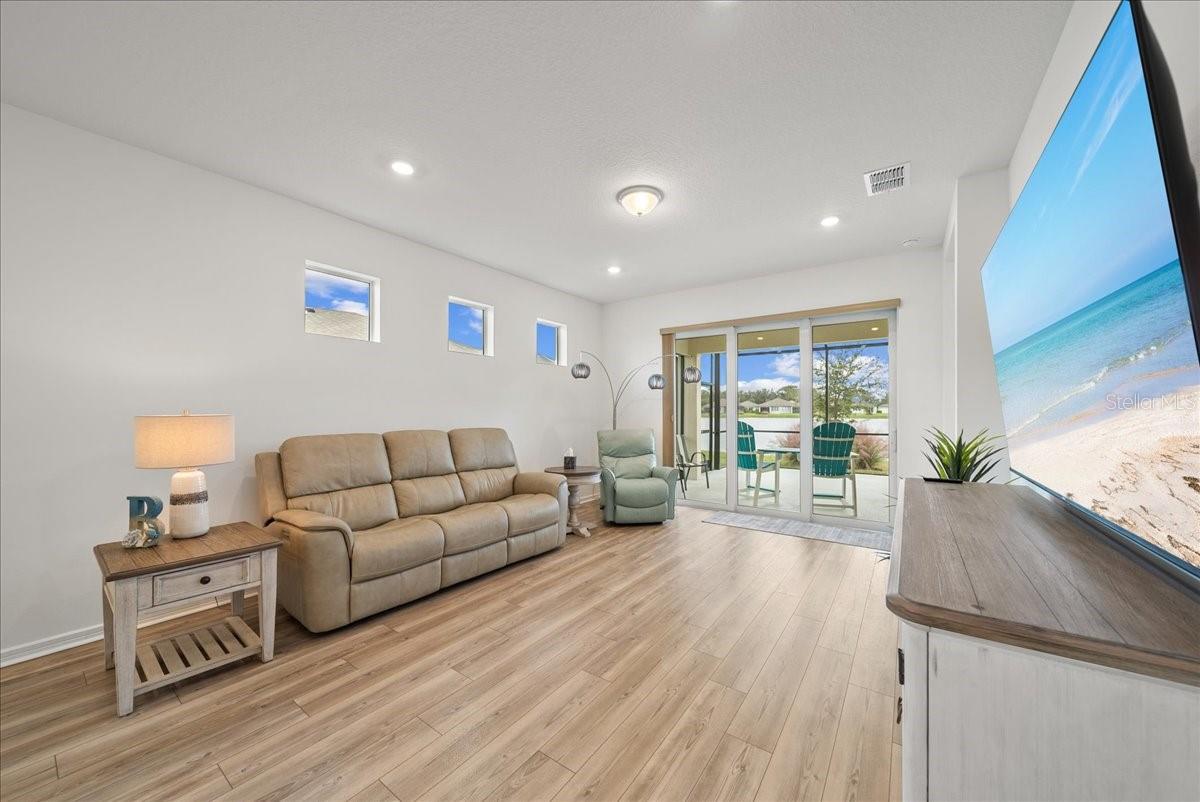 Image 21 of 68 For 9434 Ballaster Pointe Loop