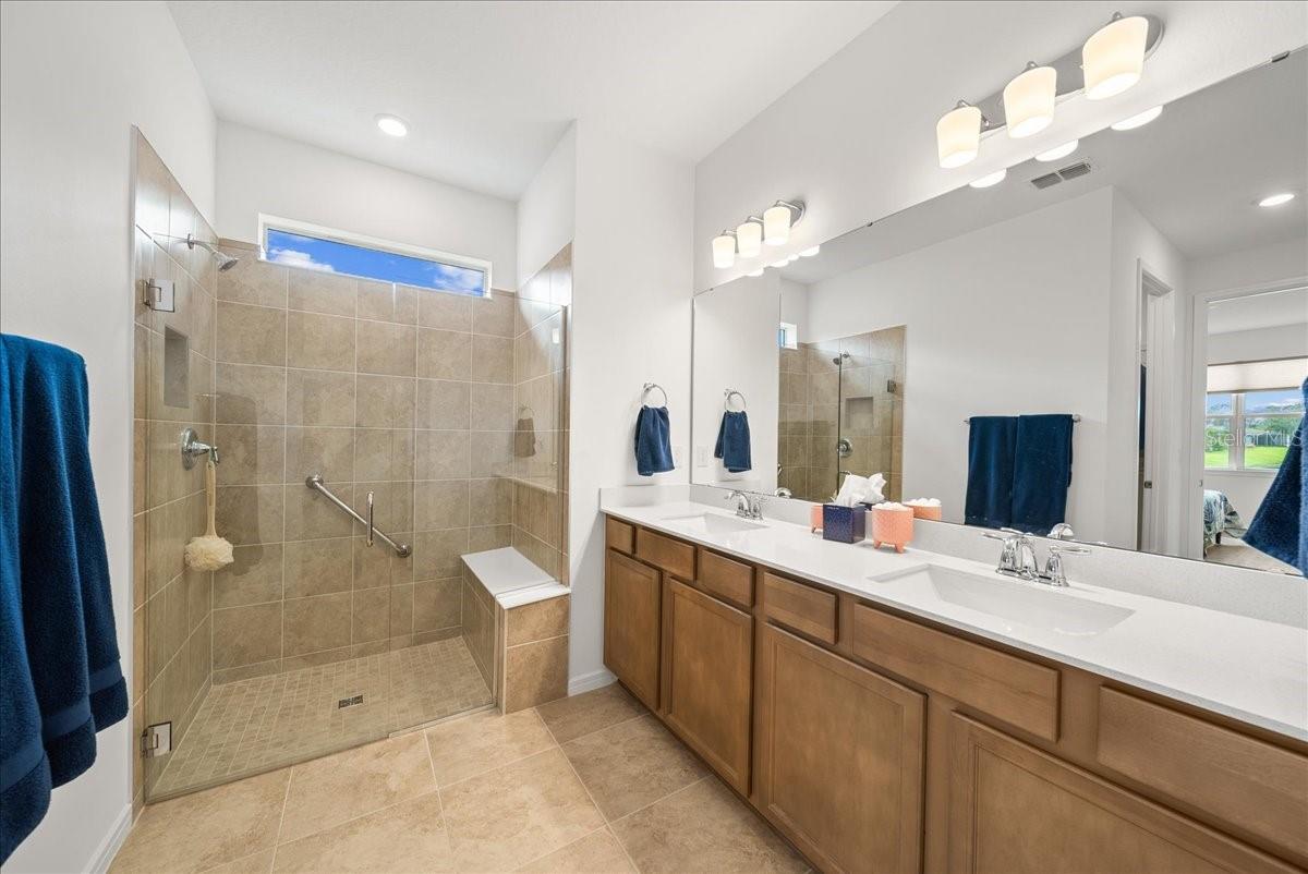 Image 34 of 68 For 9434 Ballaster Pointe Loop