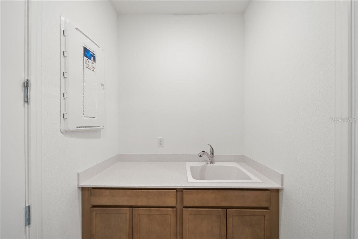 Image 42 of 68 For 9434 Ballaster Pointe Loop