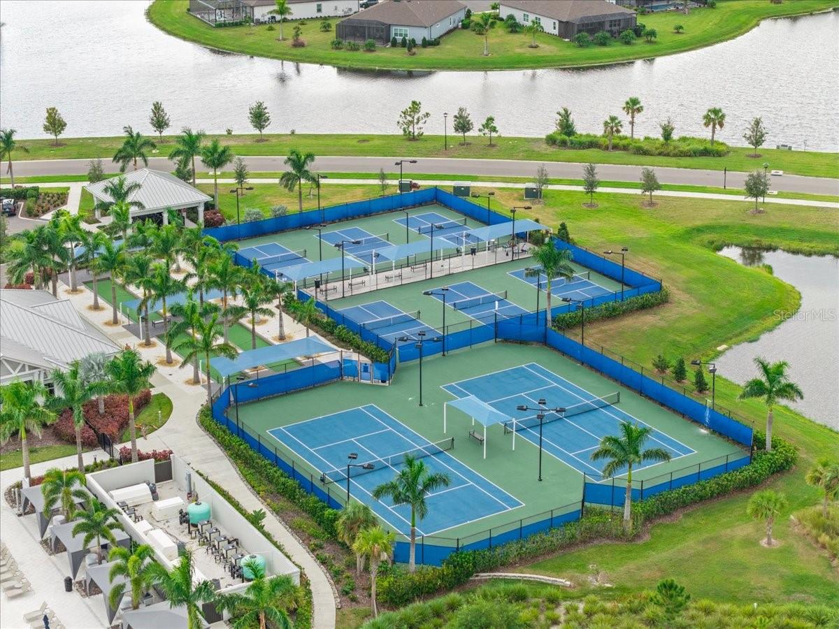 Image 53 of 68 For 9434 Ballaster Pointe Loop