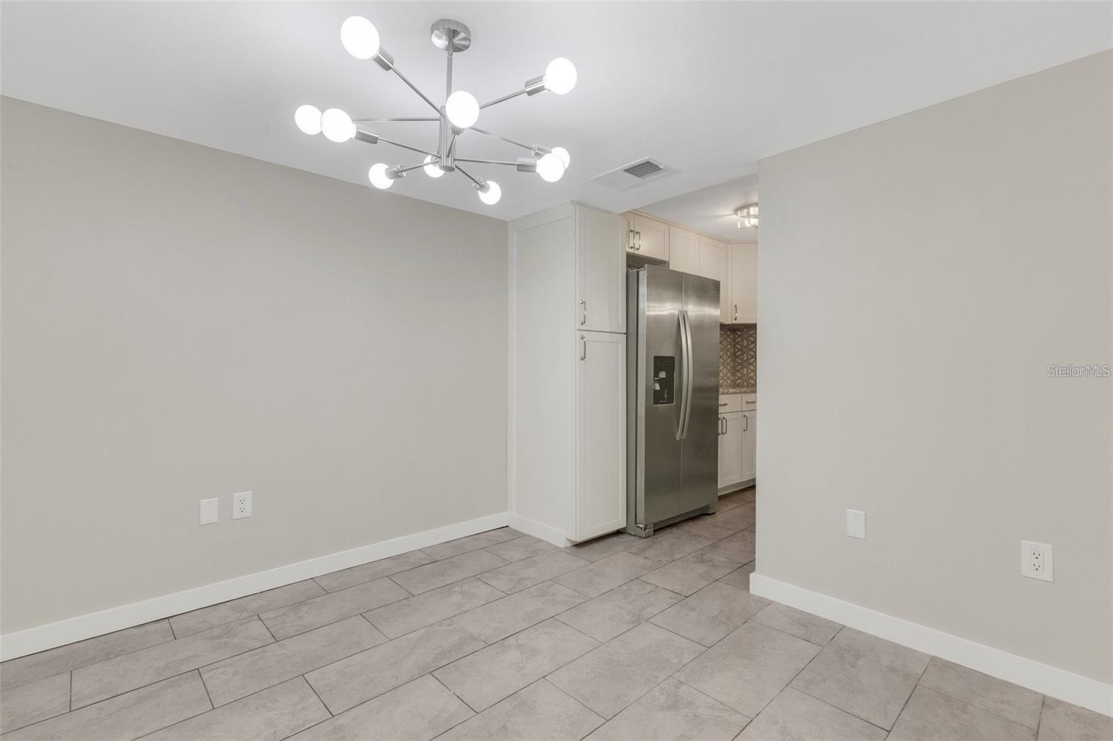 Image 11 of 33 For 2319 Beneva Terrace 2284