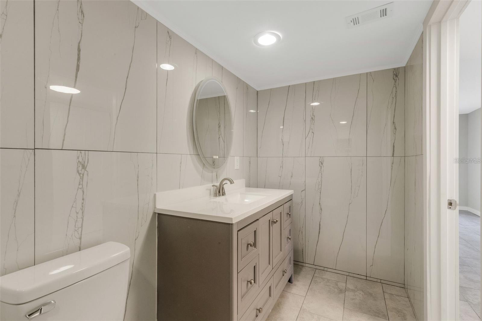 Image 26 of 33 For 2319 Beneva Terrace 2284