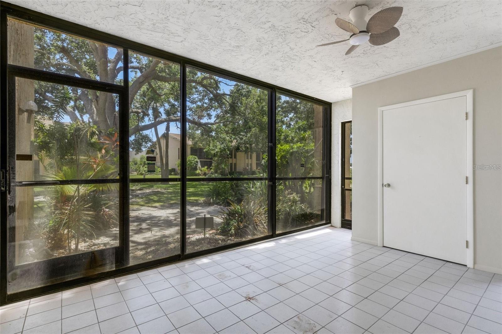 Image 30 of 33 For 2319 Beneva Terrace 2284