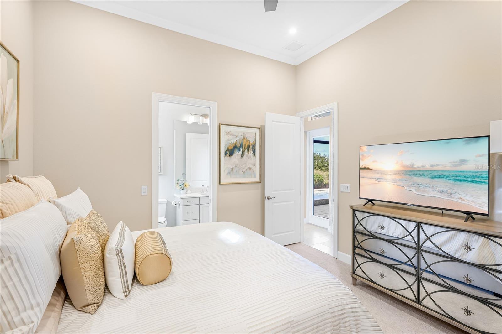 Listing photo id 24 for 8232 Summer Night Road