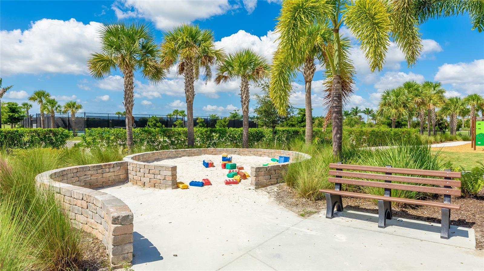 Listing photo id 77 for 8232 Summer Night Road