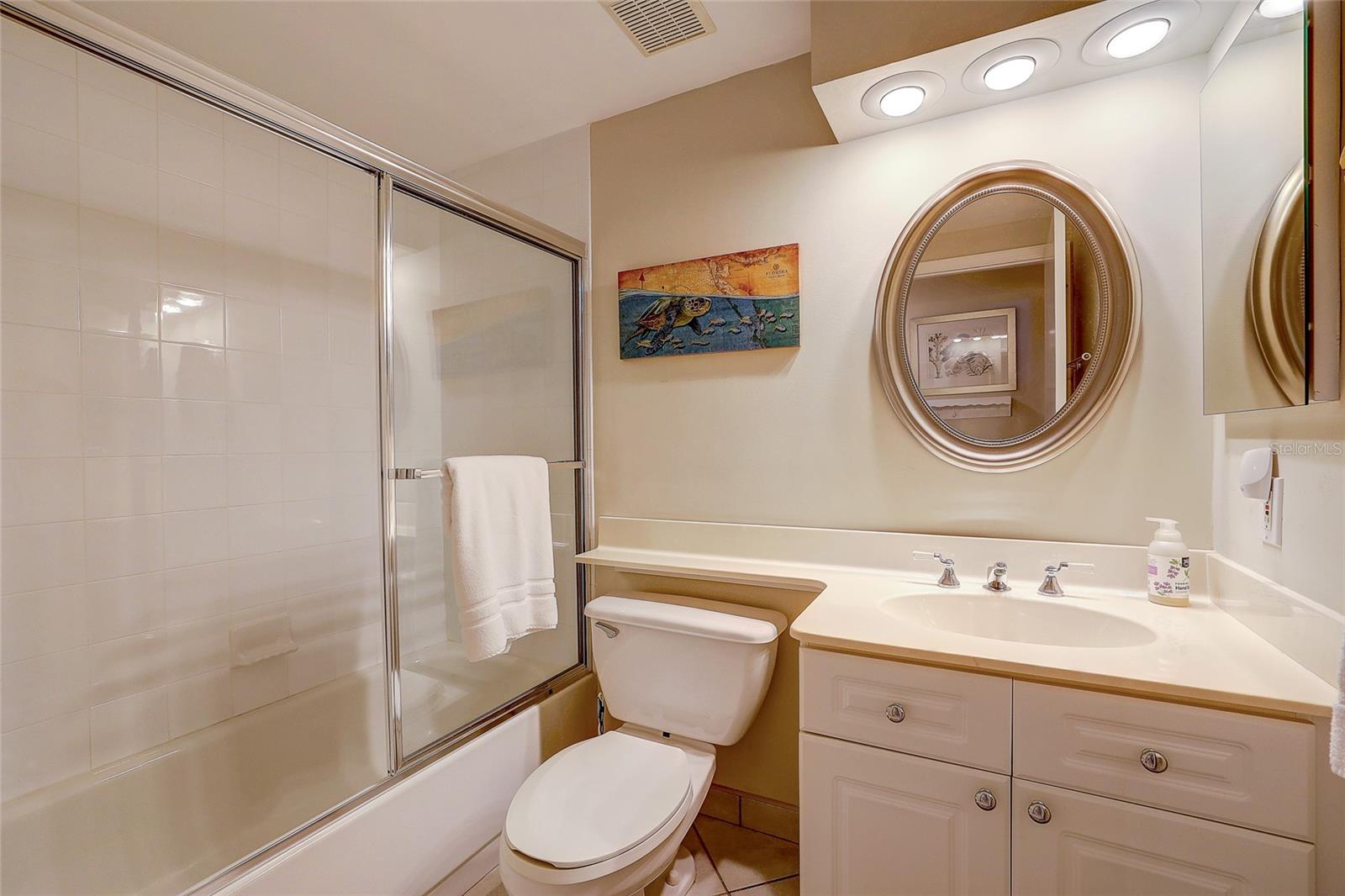 Image 18 of 49 For 1800 Benjamin Franklin Drive A202