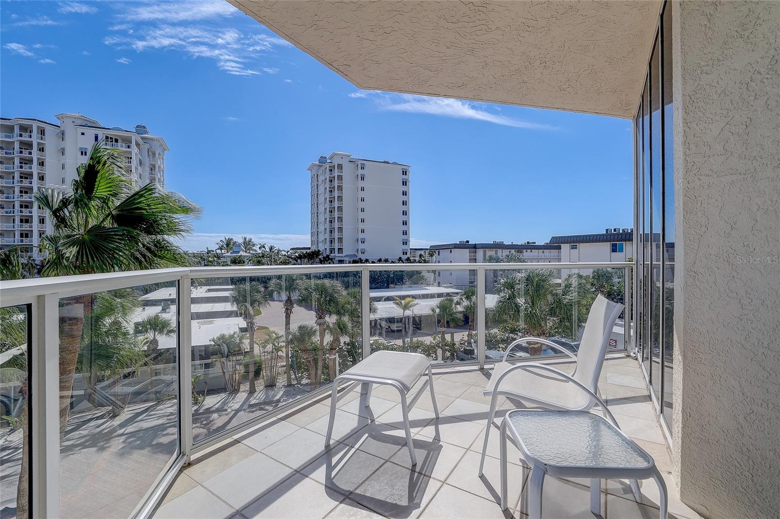 Image 24 of 49 For 1800 Benjamin Franklin Drive A202