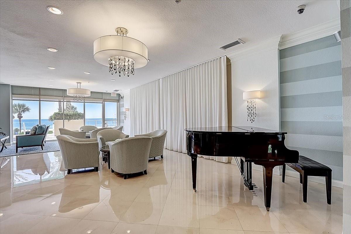 Image 32 of 49 For 1800 Benjamin Franklin Drive A202