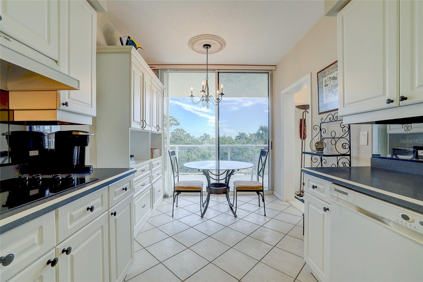 Image 8 of 49 For 1800 Benjamin Franklin Drive A202