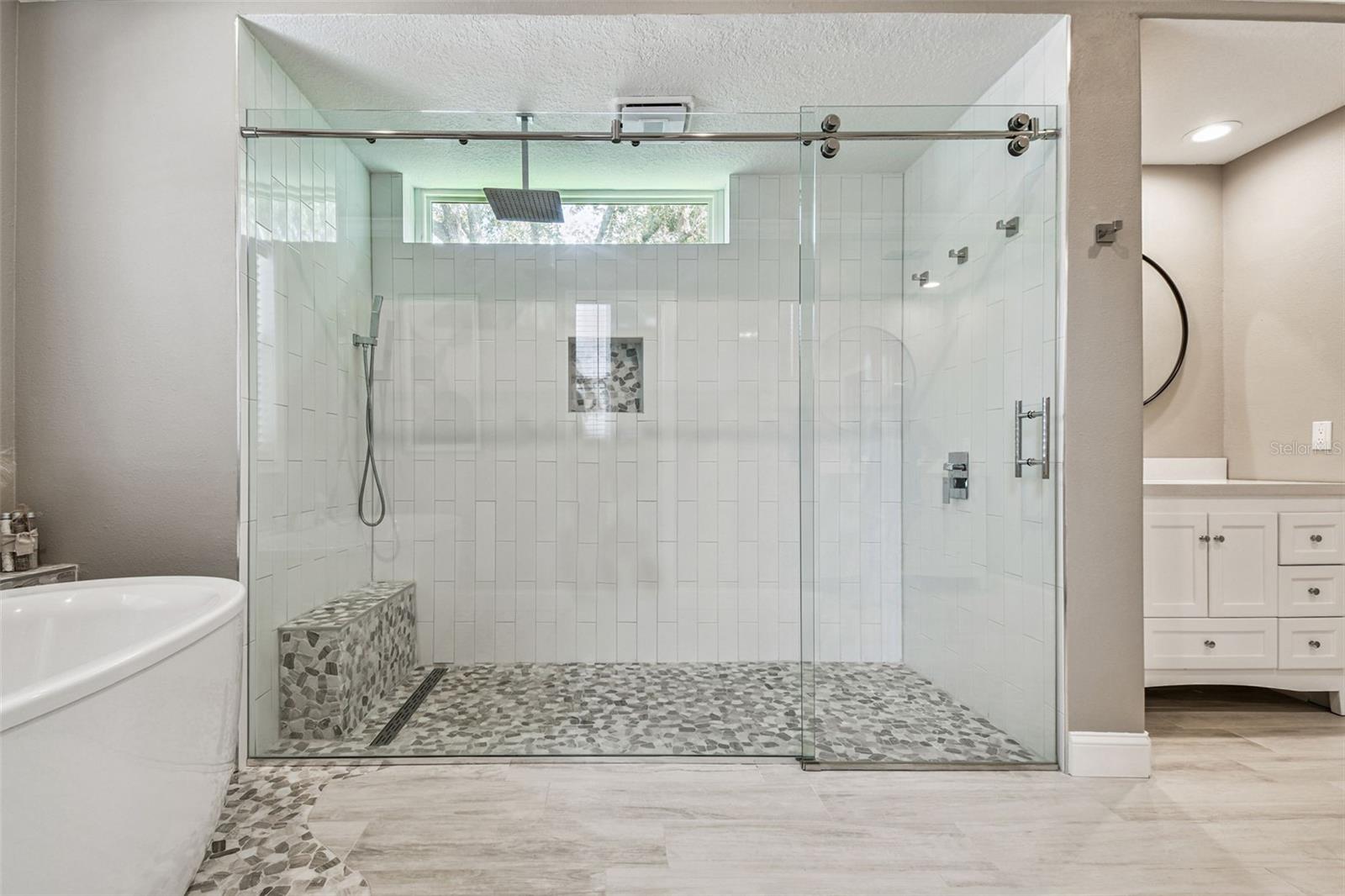 Image 47 of 97 For 2354 Little Country Road