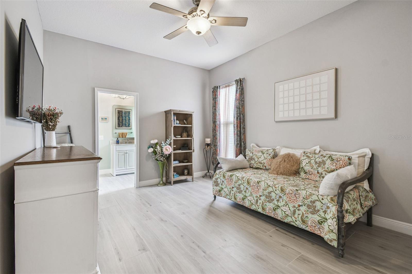 Image 61 of 97 For 2354 Little Country Road