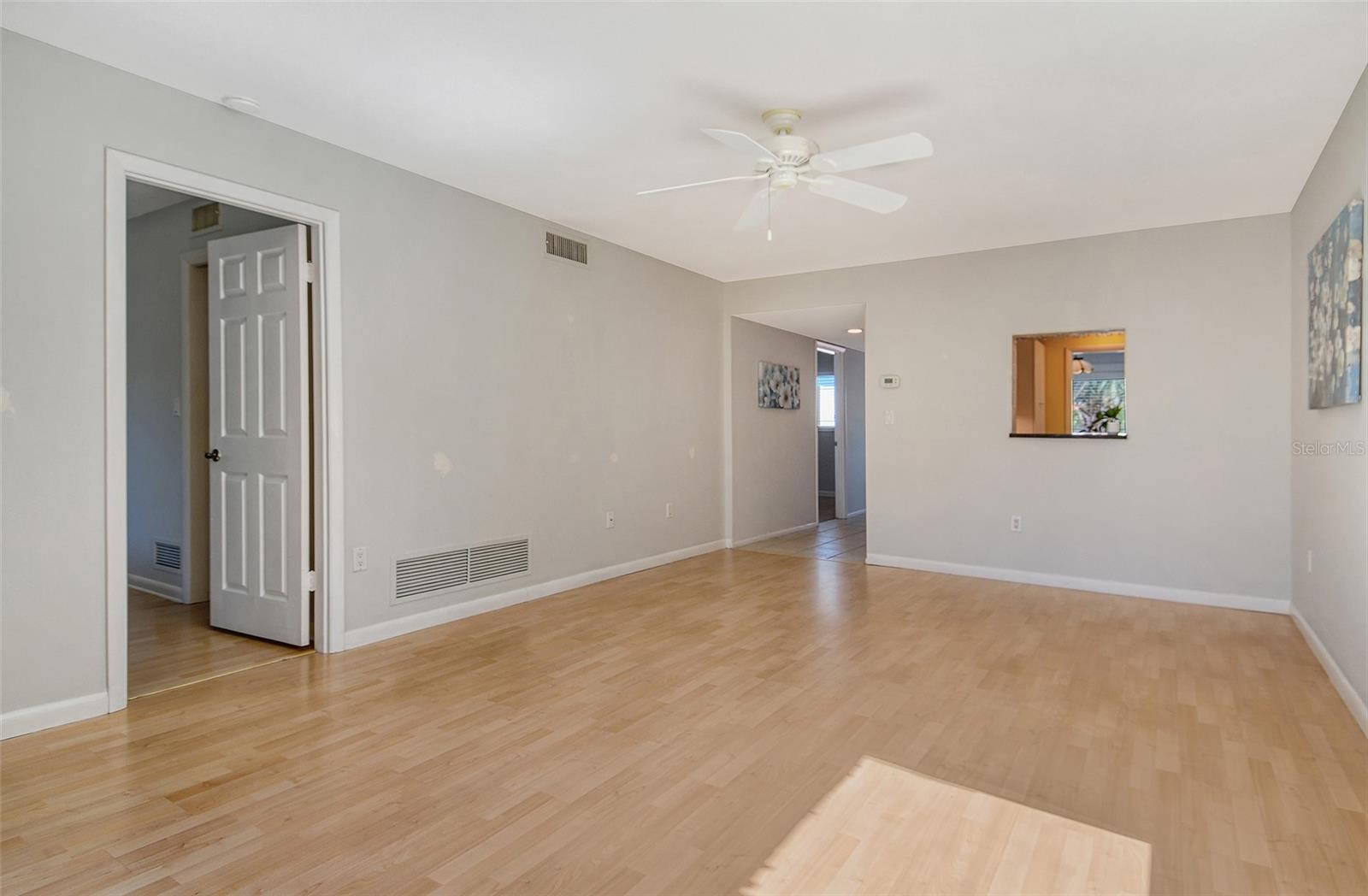 Image 13 of 32 For 260 Santa Maria Street 305