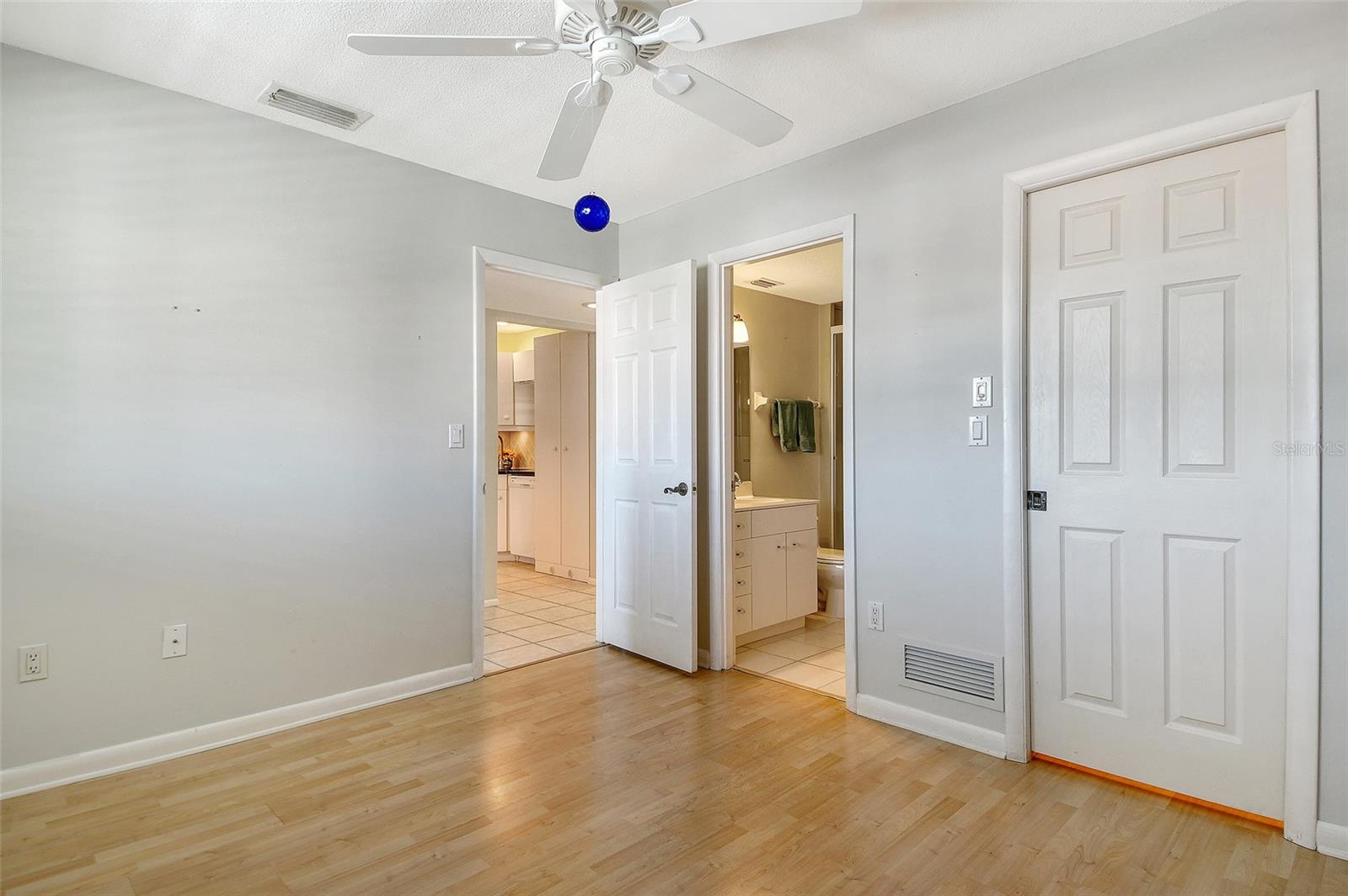 Image 23 of 32 For 260 Santa Maria Street 305