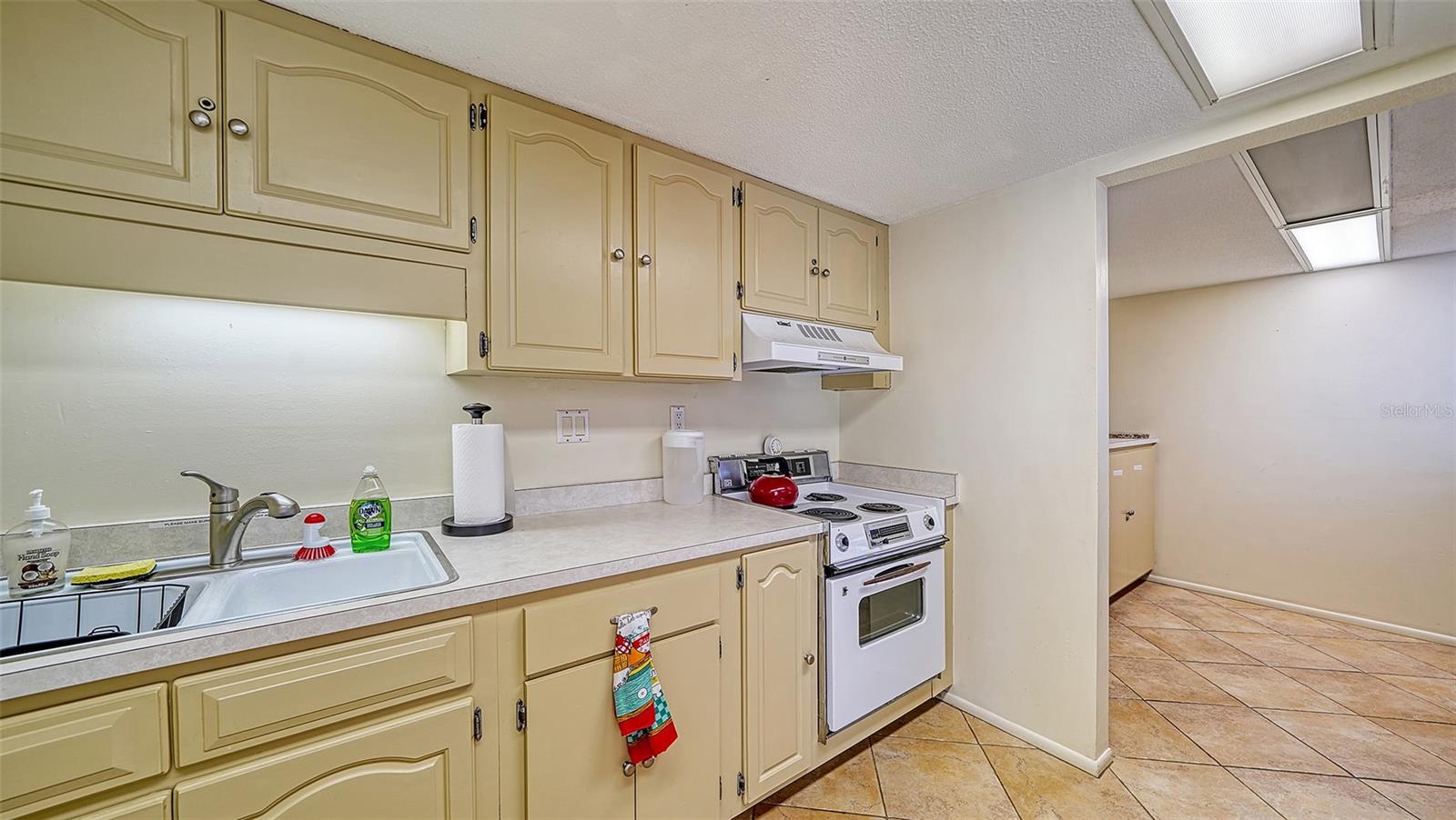 Image 30 of 32 For 260 Santa Maria Street 305