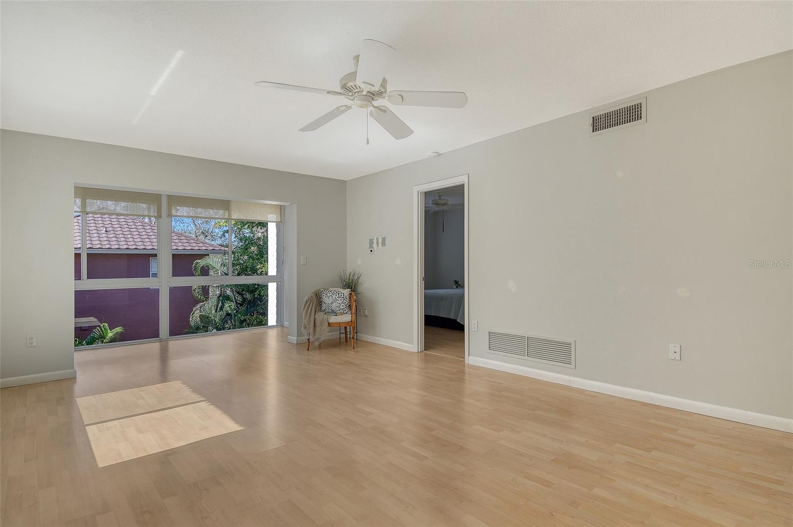 Image 9 of 32 For 260 Santa Maria Street 305