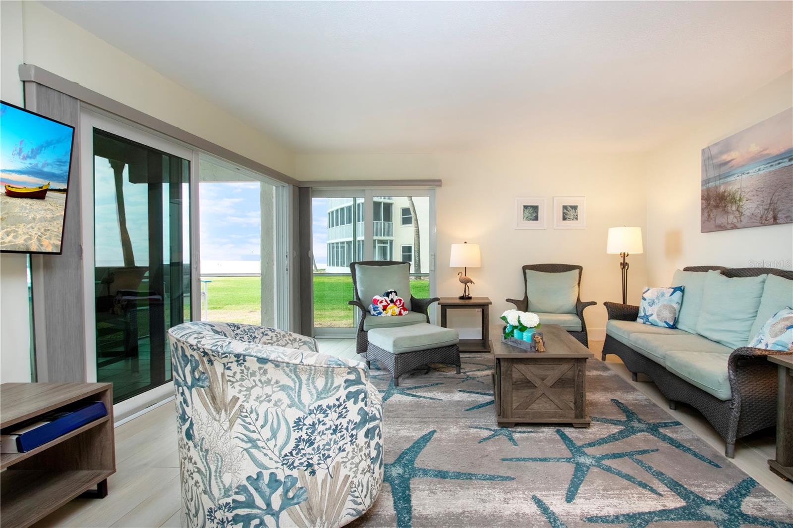 Image 13 of 54 For 6310 Midnight Pass Road 102n