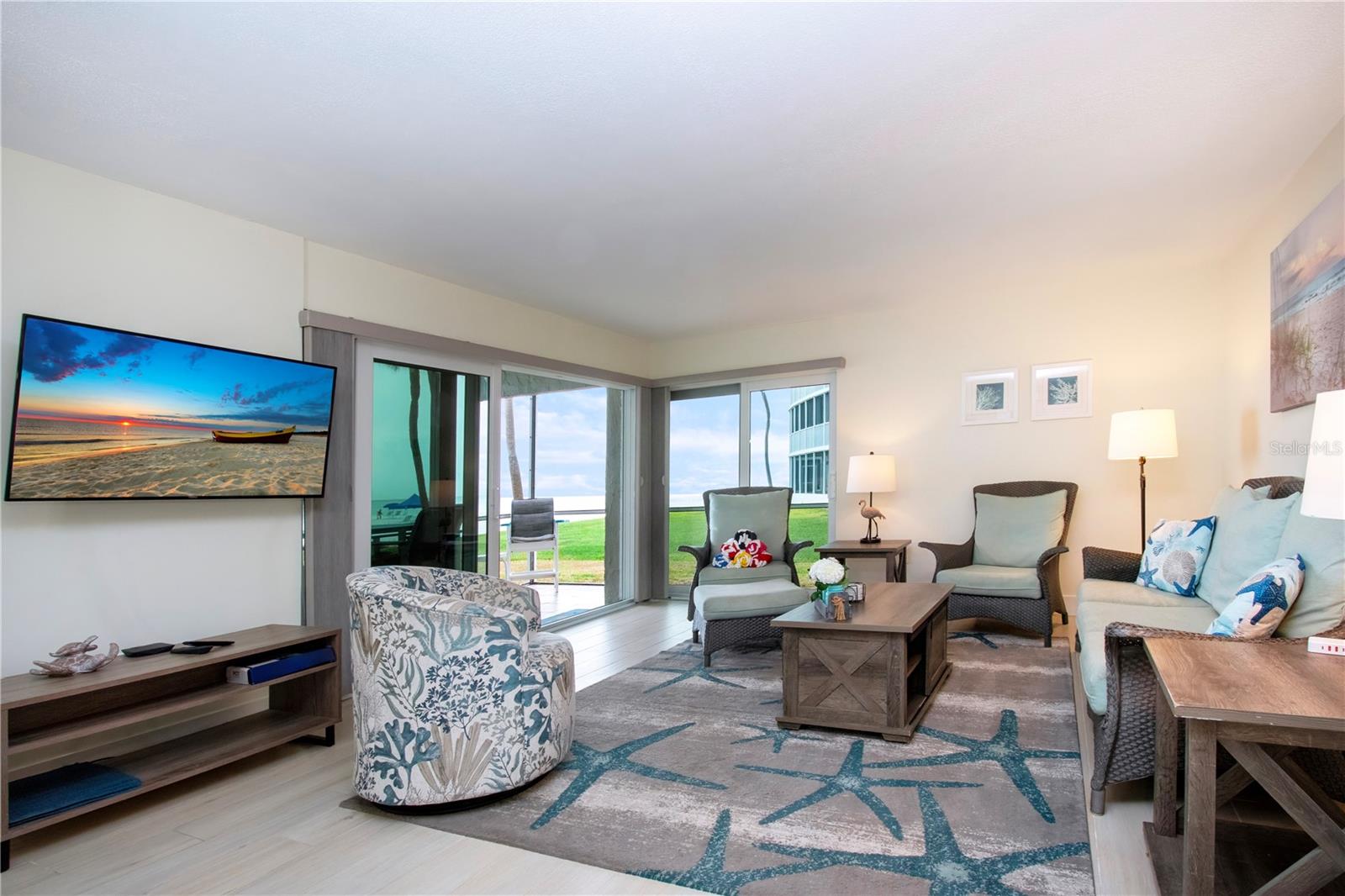 Image 14 of 54 For 6310 Midnight Pass Road 102n