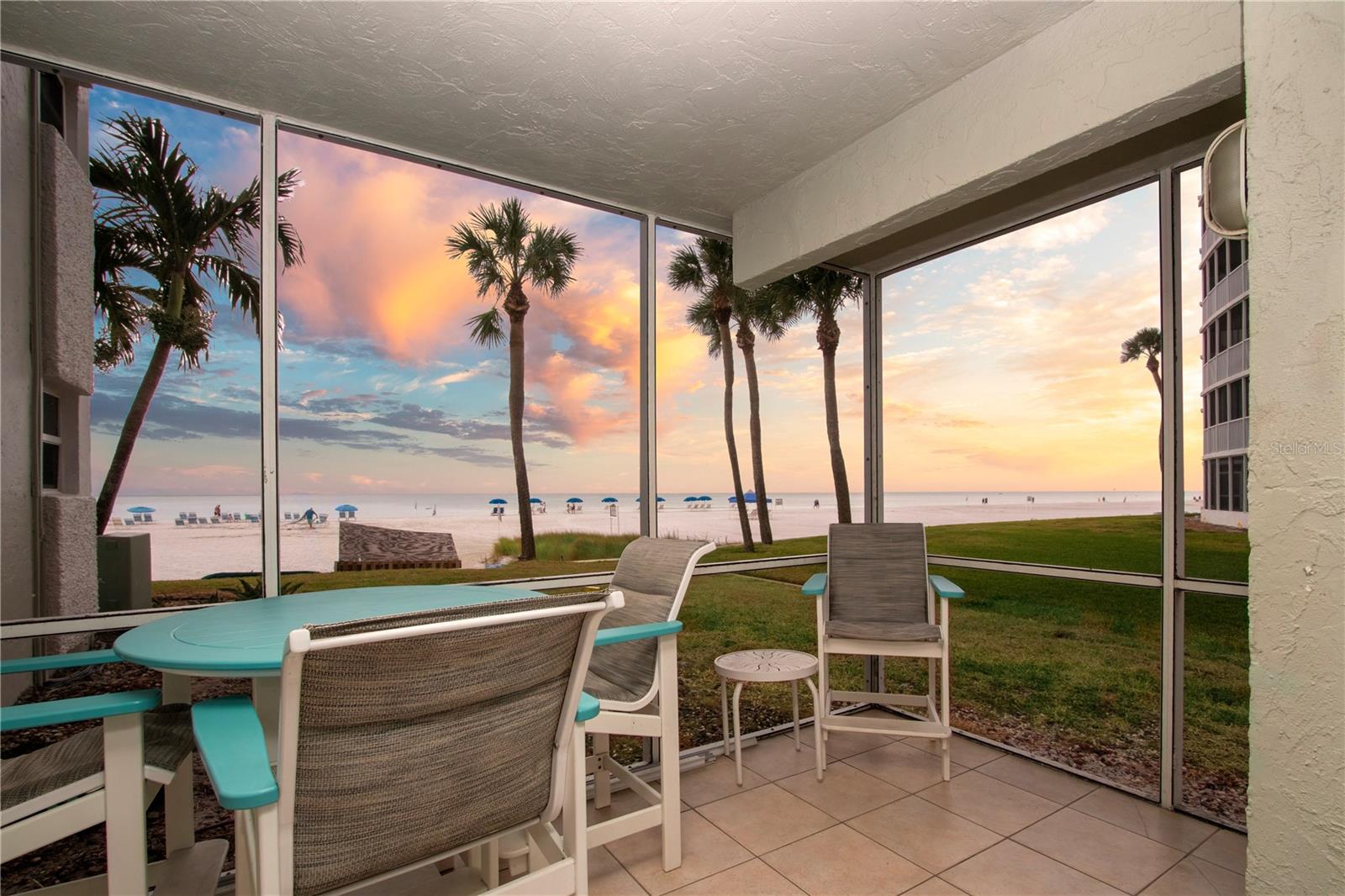 Image 20 of 54 For 6310 Midnight Pass Road 102n