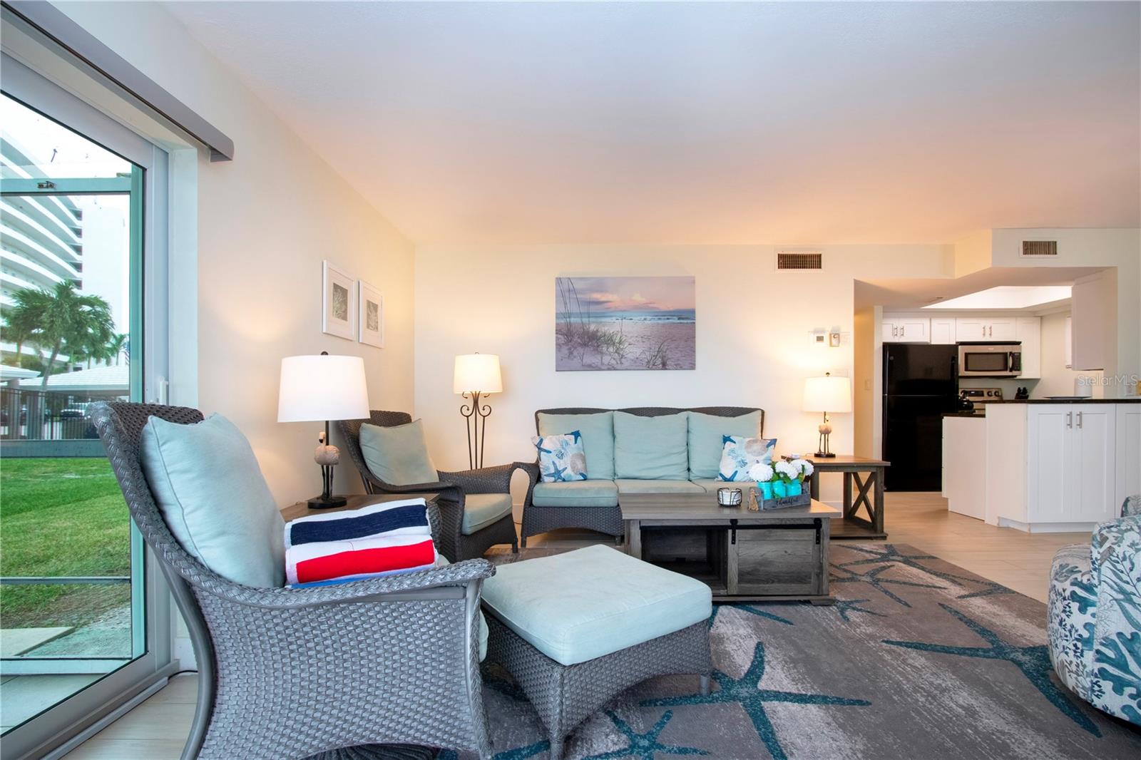 Image 21 of 54 For 6310 Midnight Pass Road 102n