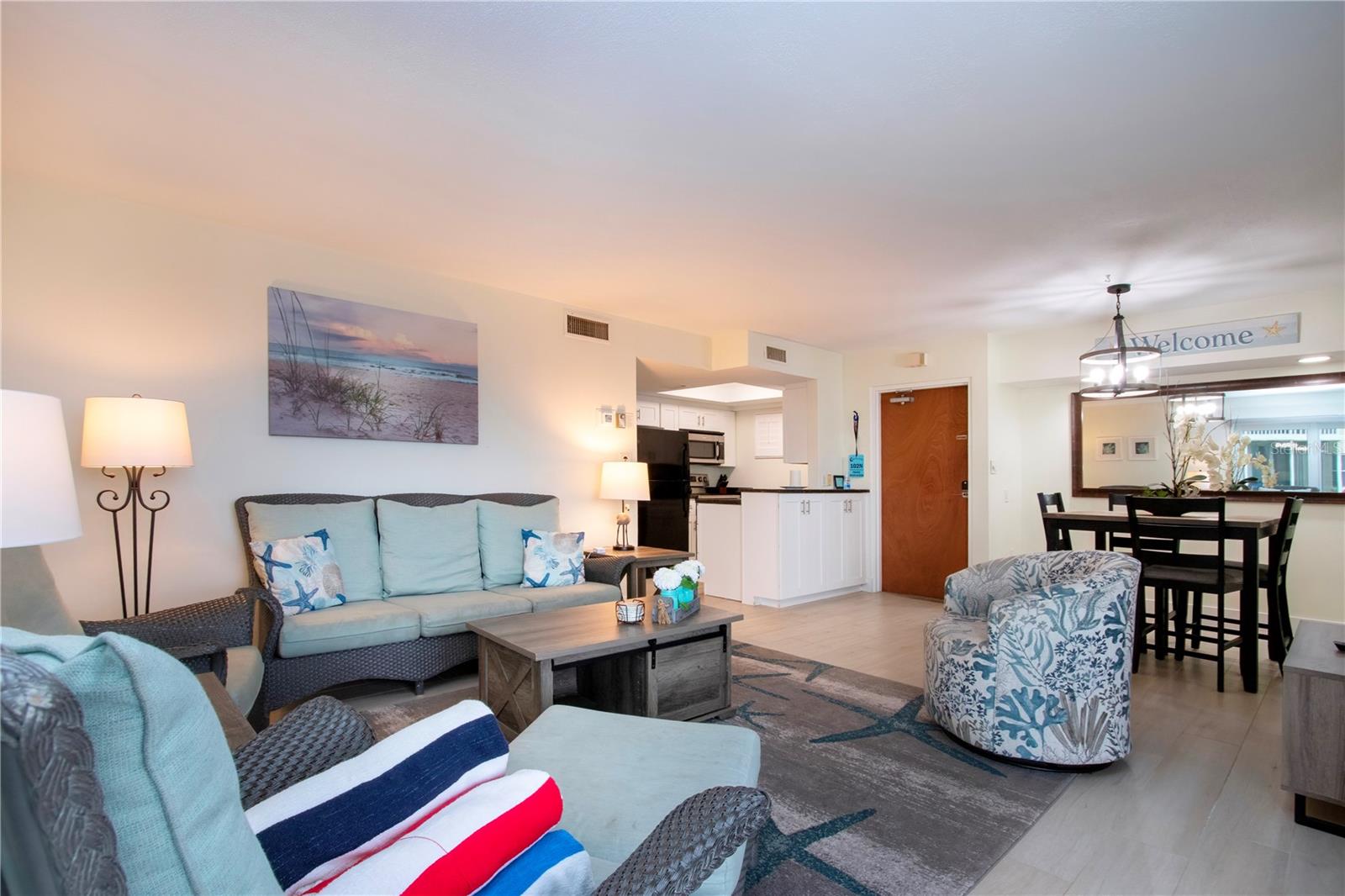 Image 22 of 54 For 6310 Midnight Pass Road 102n