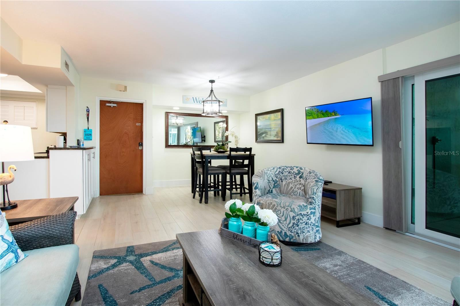 Image 23 of 54 For 6310 Midnight Pass Road 102n