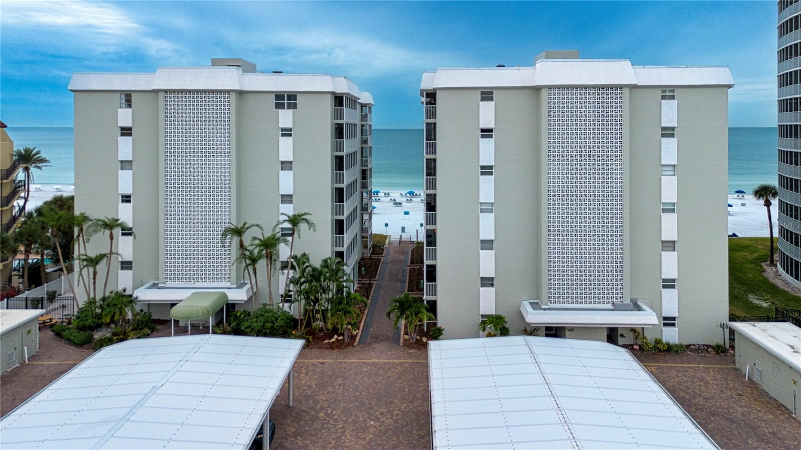 Image 6 of 54 For 6310 Midnight Pass Road 102n