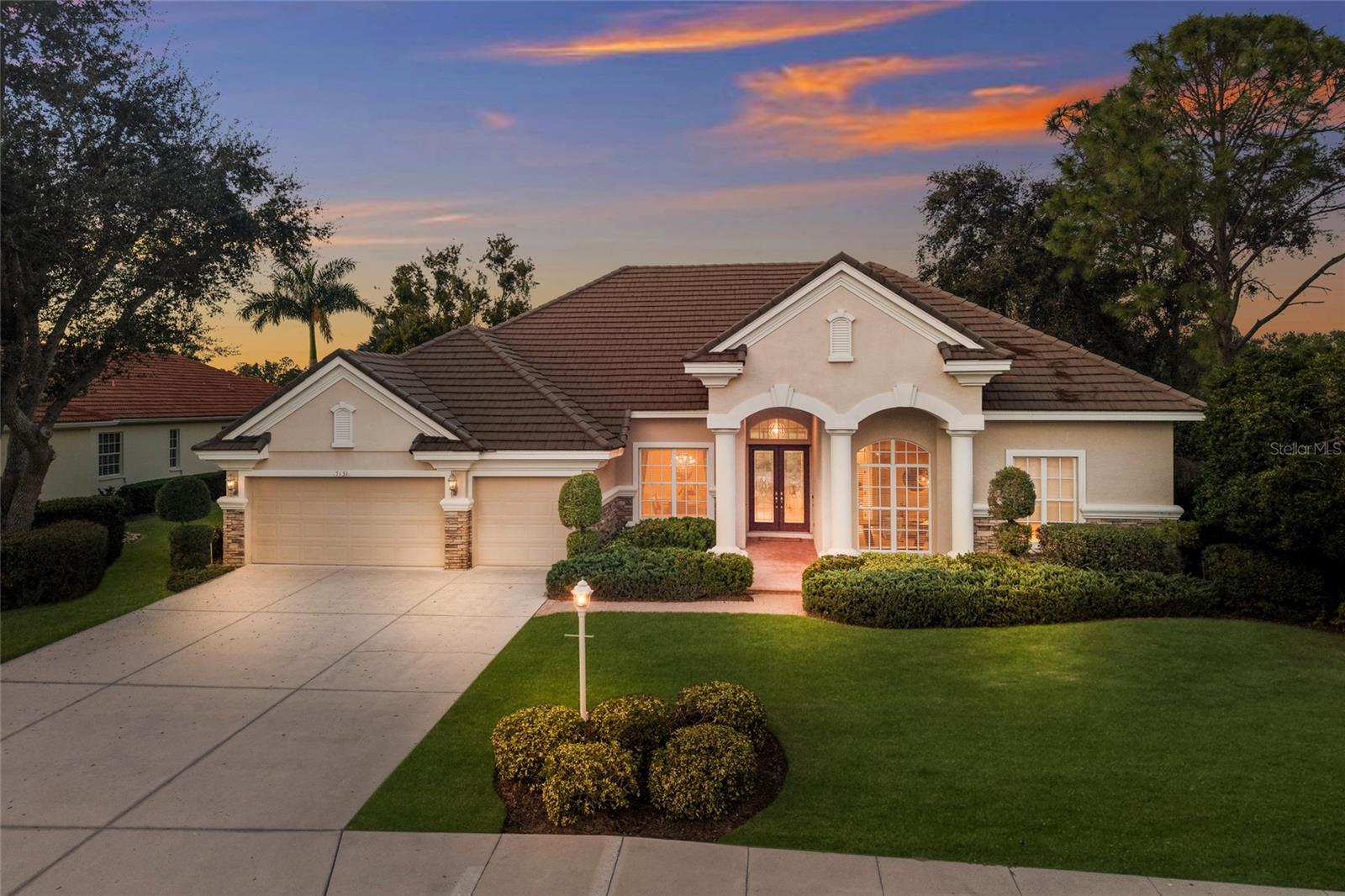 Image 2 of 63 For 7131 Beechmont Terrace