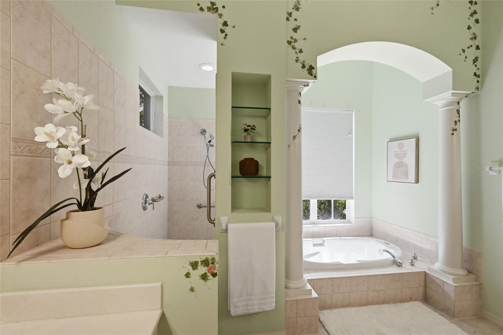 Image 32 of 63 For 7131 Beechmont Terrace