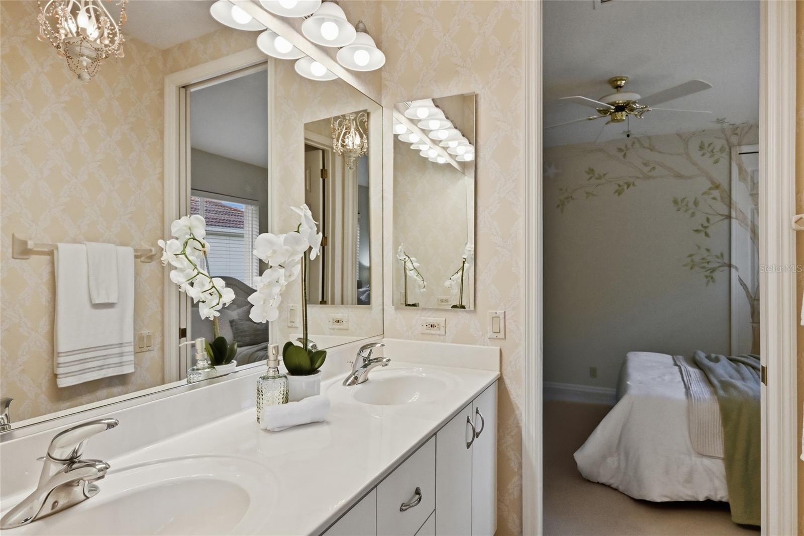 Image 42 of 63 For 7131 Beechmont Terrace