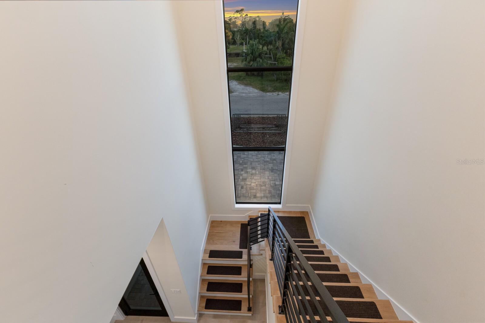 Image 10 of 69 For 569 Rountree Drive