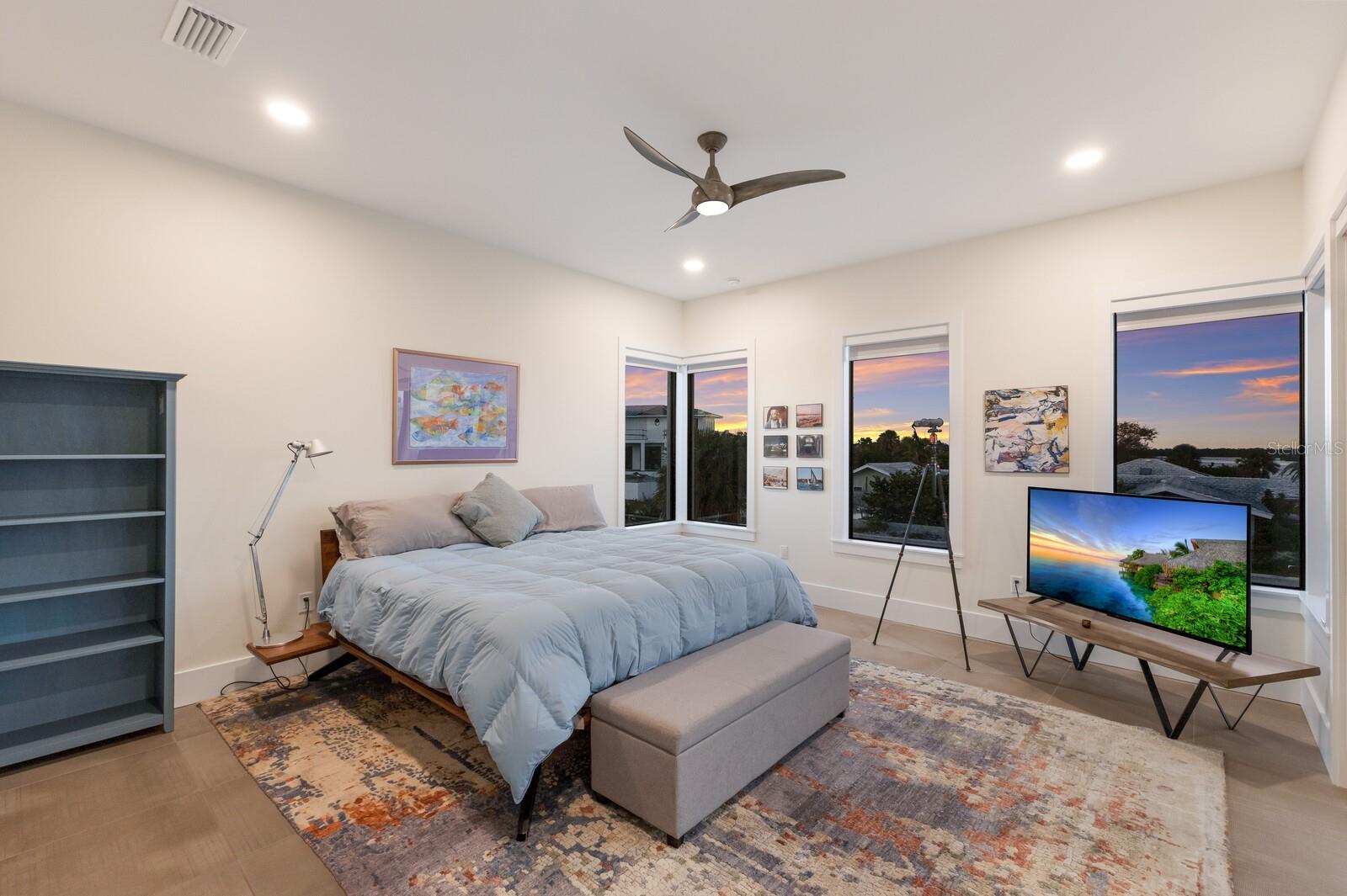 Image 22 of 69 For 569 Rountree Drive