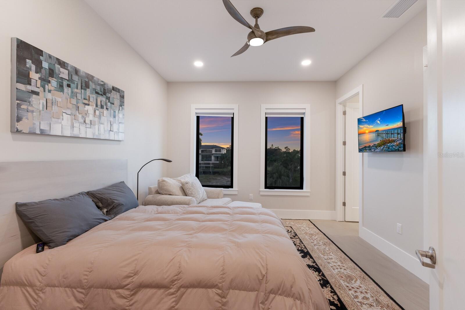 Image 29 of 69 For 569 Rountree Drive