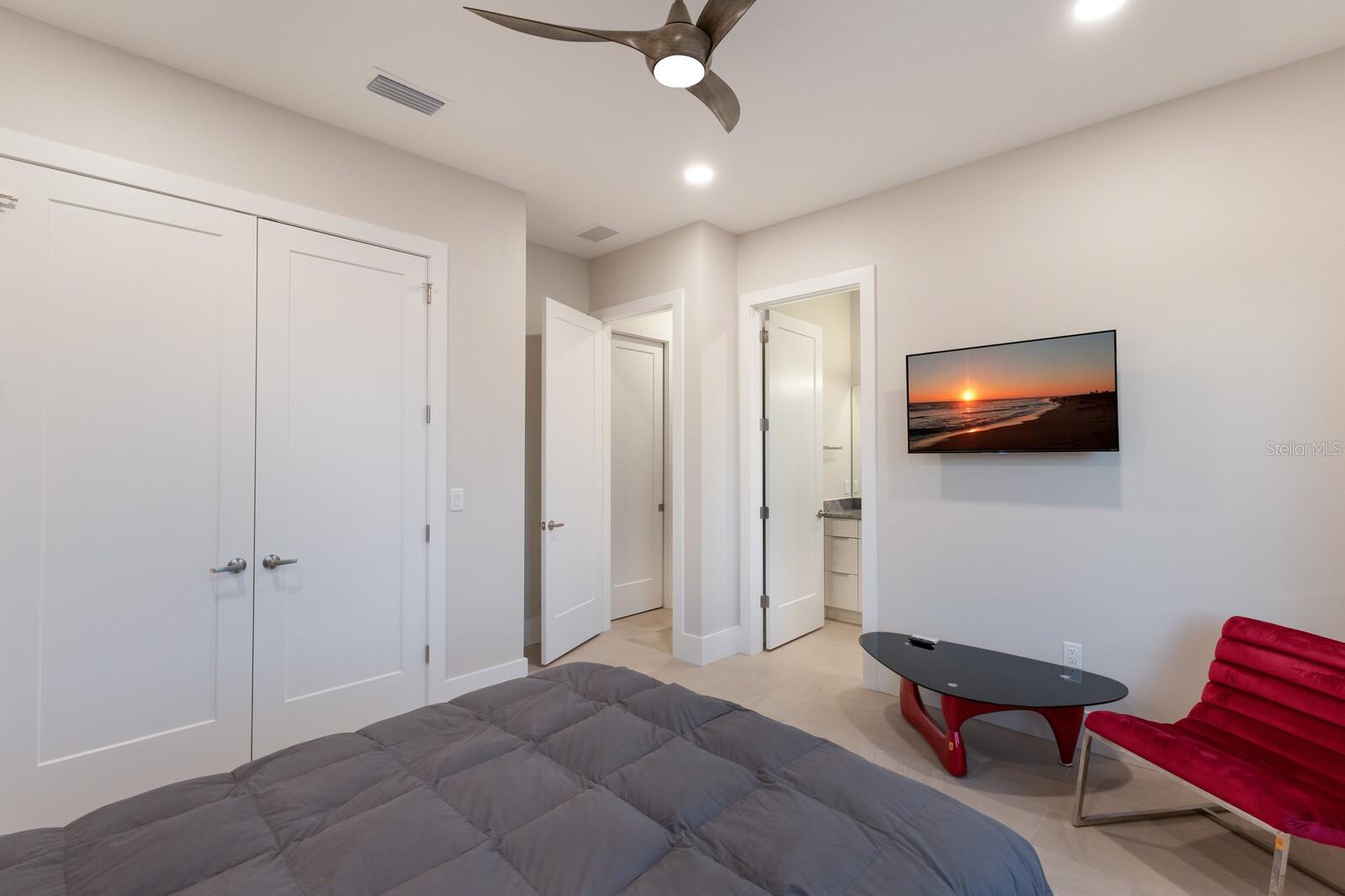 Image 33 of 69 For 569 Rountree Drive