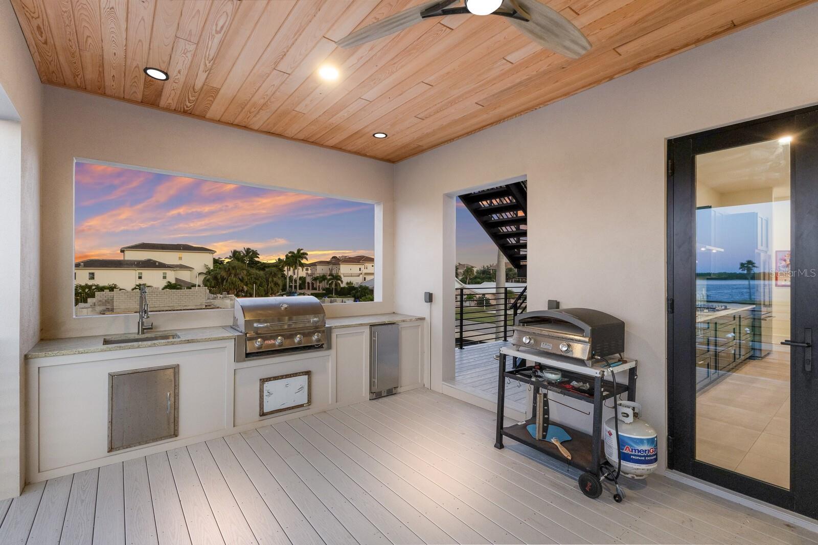 Image 38 of 69 For 569 Rountree Drive