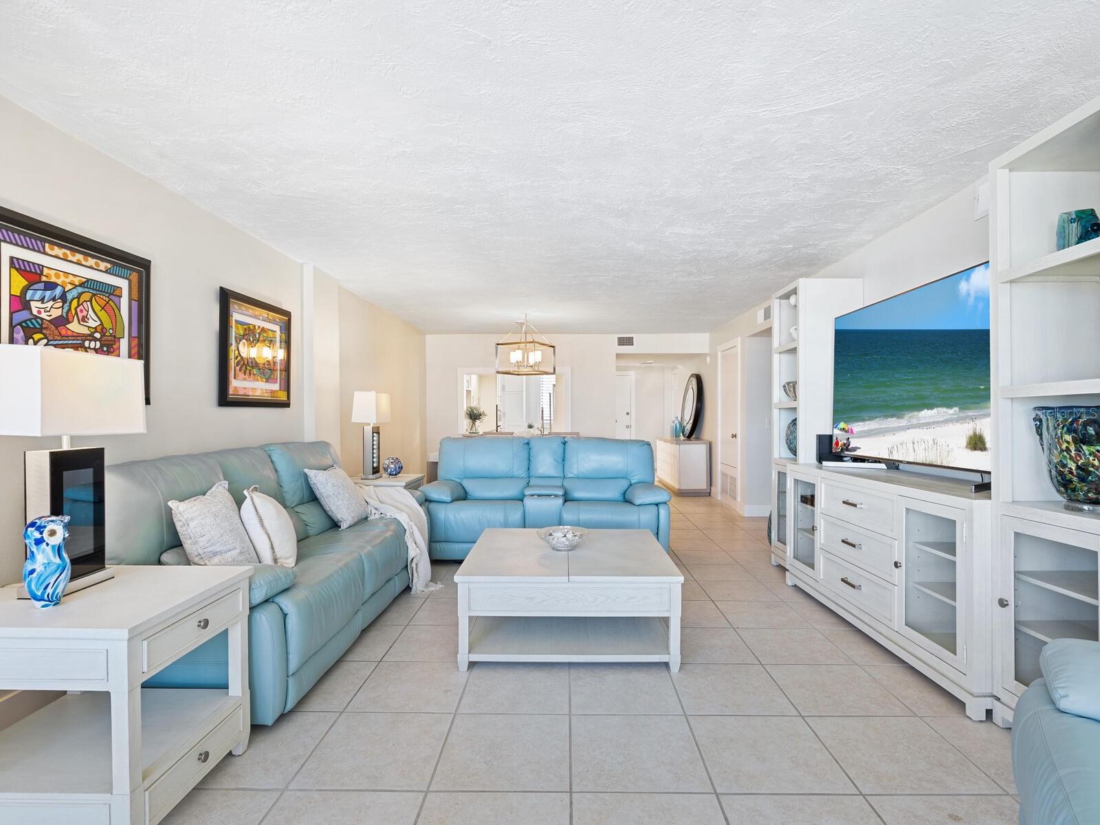 Image 12 of 43 For 5880 Midnight Pass Road 906