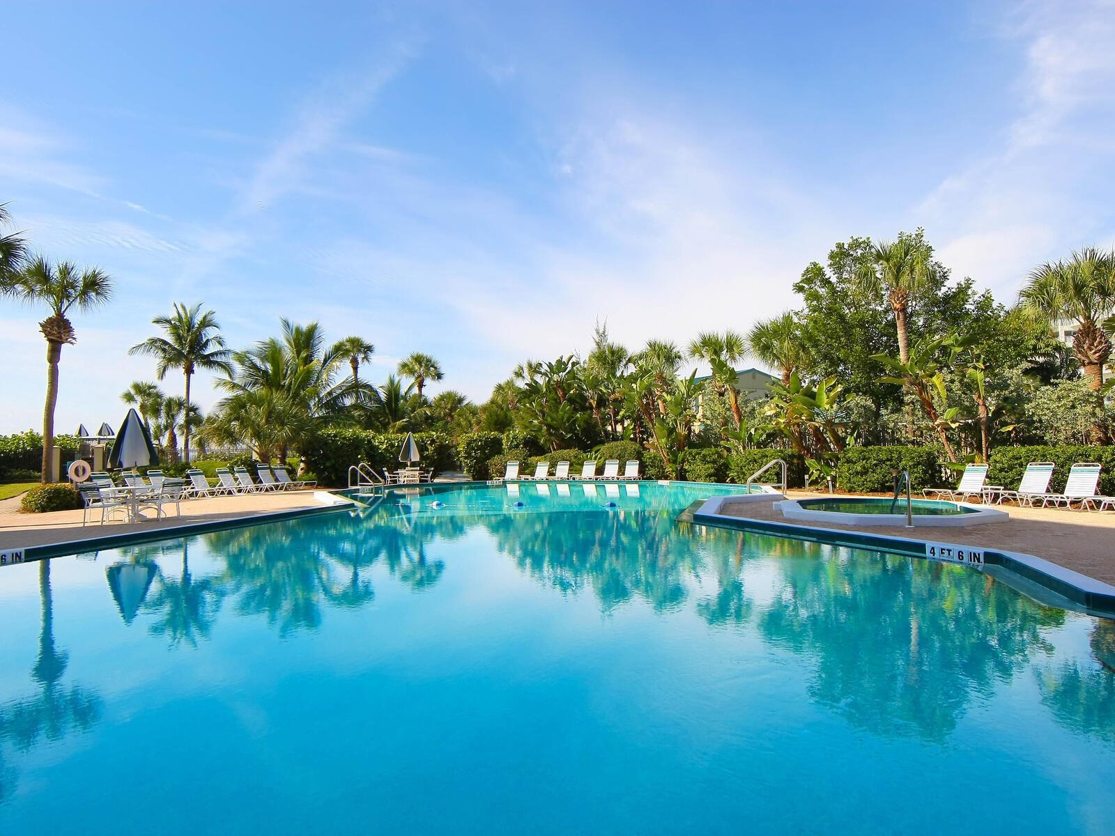 Image 31 of 43 For 5880 Midnight Pass Road 906