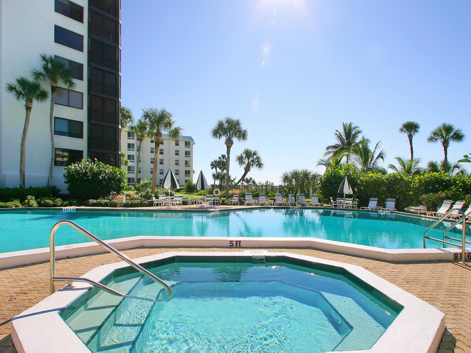 Image 33 of 43 For 5880 Midnight Pass Road 906