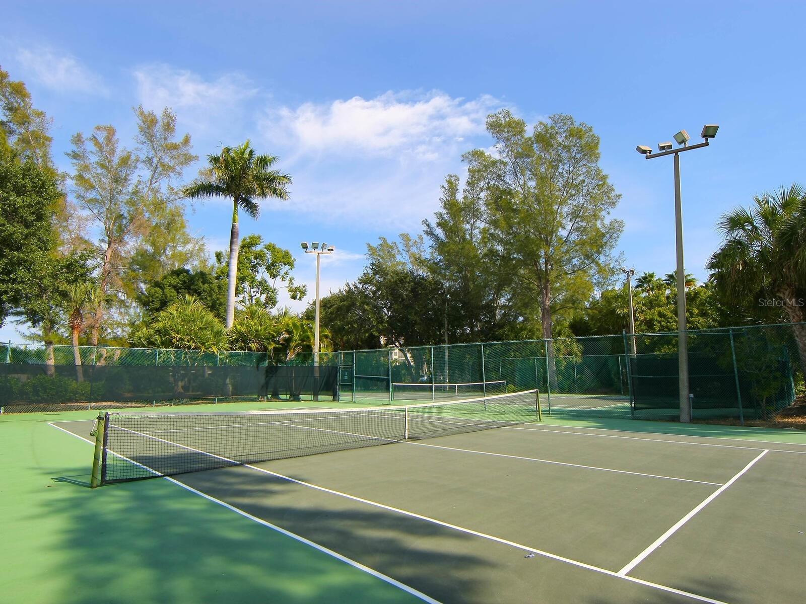 Image 34 of 43 For 5880 Midnight Pass Road 906