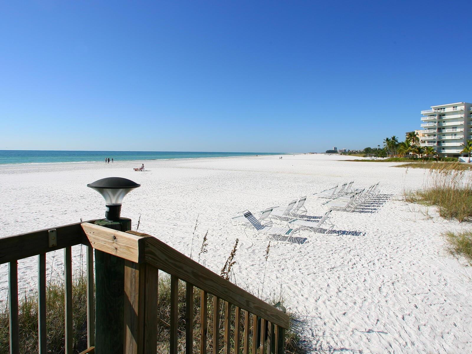 Image 36 of 43 For 5880 Midnight Pass Road 906