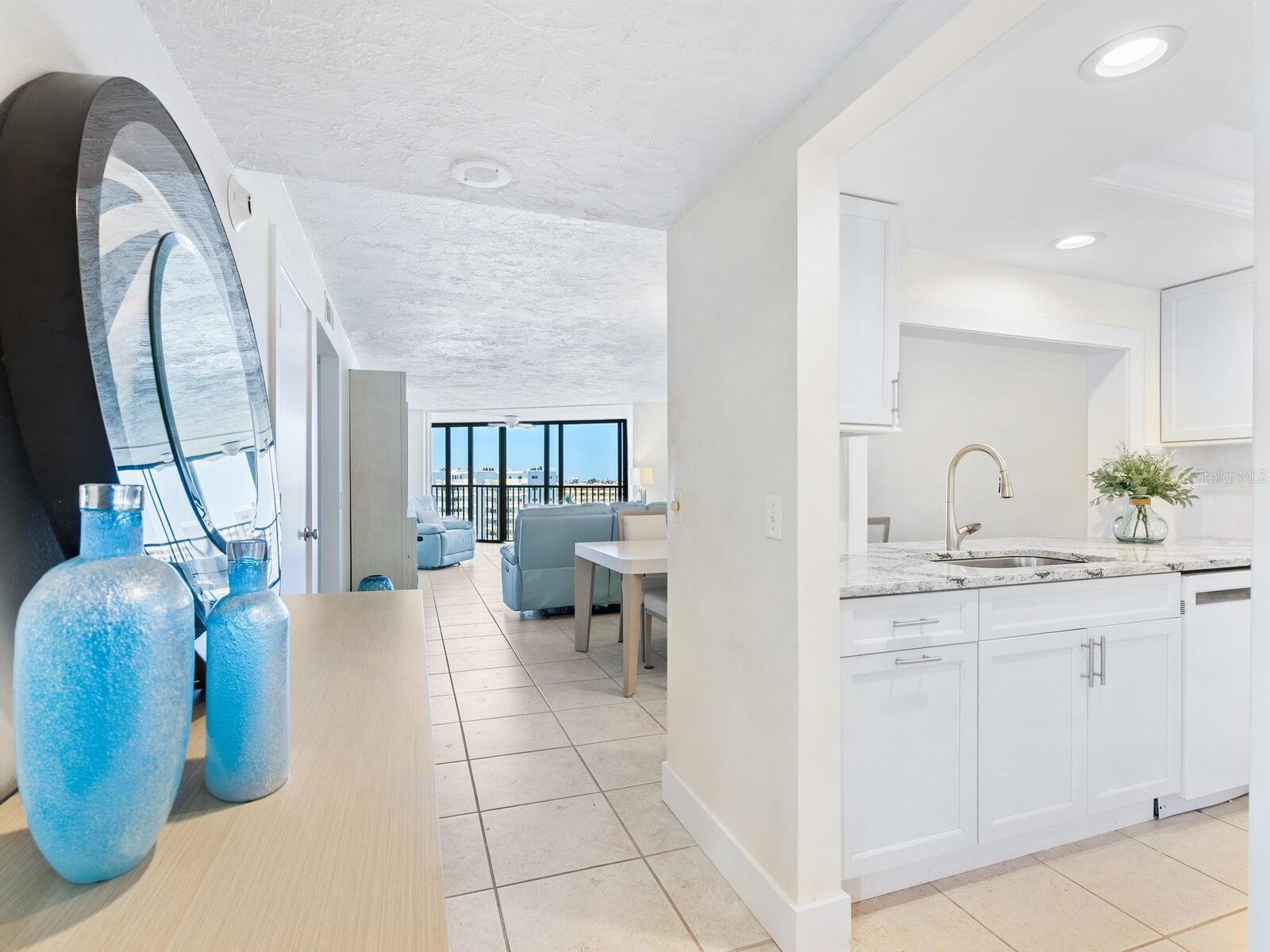 Image 6 of 43 For 5880 Midnight Pass Road 906