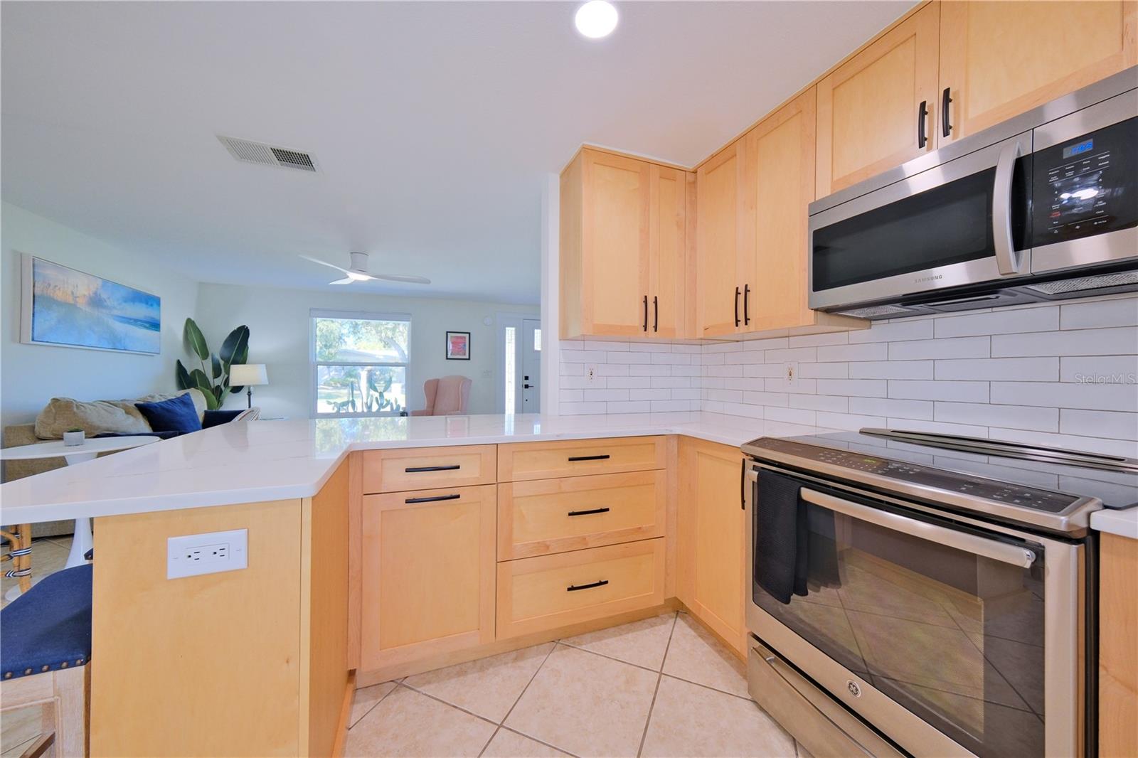 Image 16 of 64 For 1660 Livingstone Street